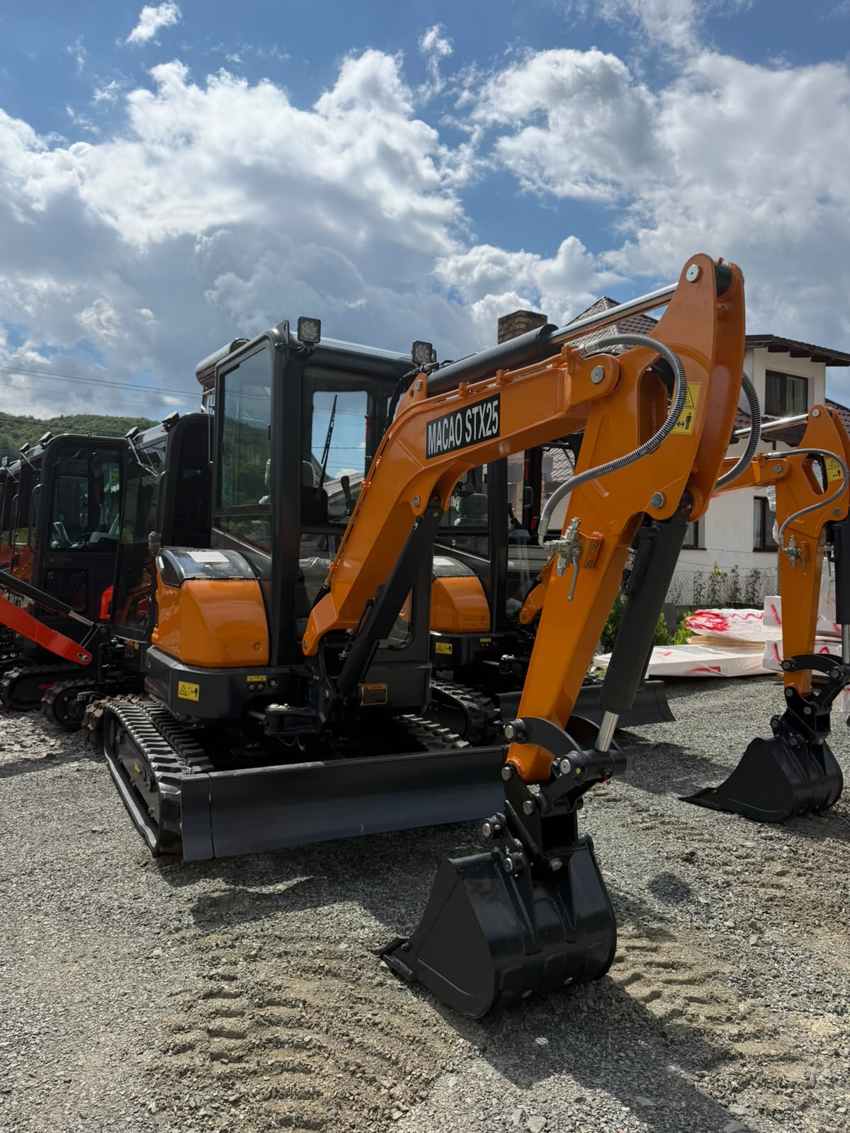 WhatsApp Image 2026-06-16 at 13.24.33 MINIEXCAVATOR MACAO STX25 - imagine 1